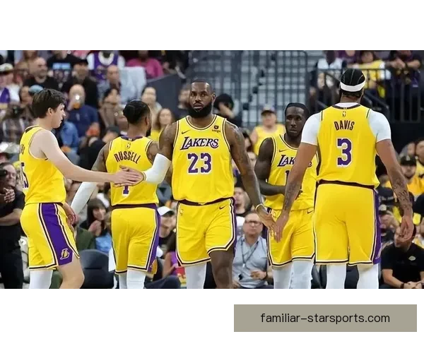 NBA季后赛激战正酣 詹姆斯领衔湖人迎战勇士 揭幕战关键时刻战况回顾