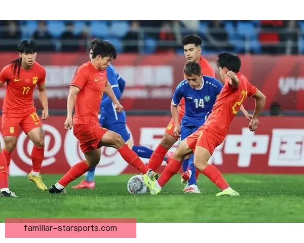 中国足球队备战世界杯预选赛 主教练透露新阵容与战术策略